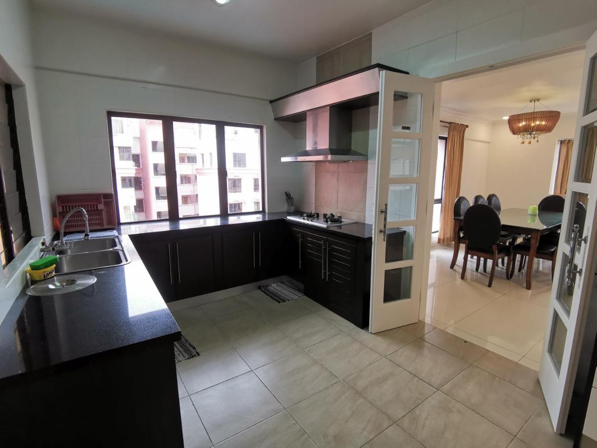 Pangsapuri 362 m² dengan 3 bilik tidur dan 2 bilik mandi peribadi di Central Business District Kota Kinabalu Luaran gambar