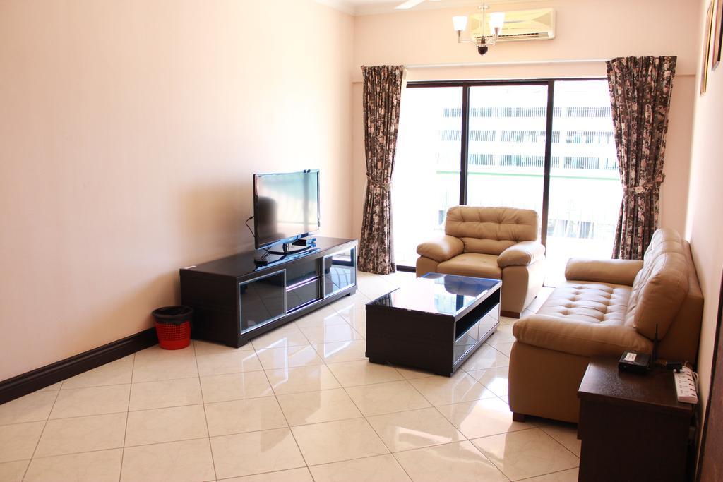 Pangsapuri 362 m² dengan 3 bilik tidur dan 2 bilik mandi peribadi di Central Business District Kota Kinabalu Luaran gambar