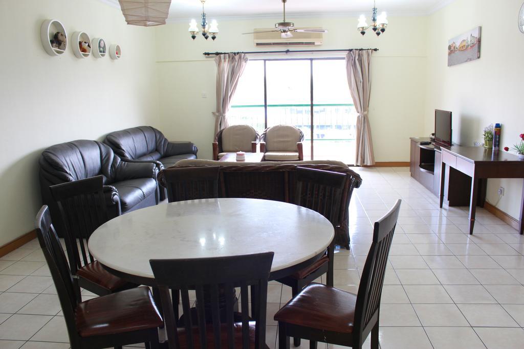 Pangsapuri 362 m² dengan 3 bilik tidur dan 2 bilik mandi peribadi di Central Business District Kota Kinabalu Luaran gambar