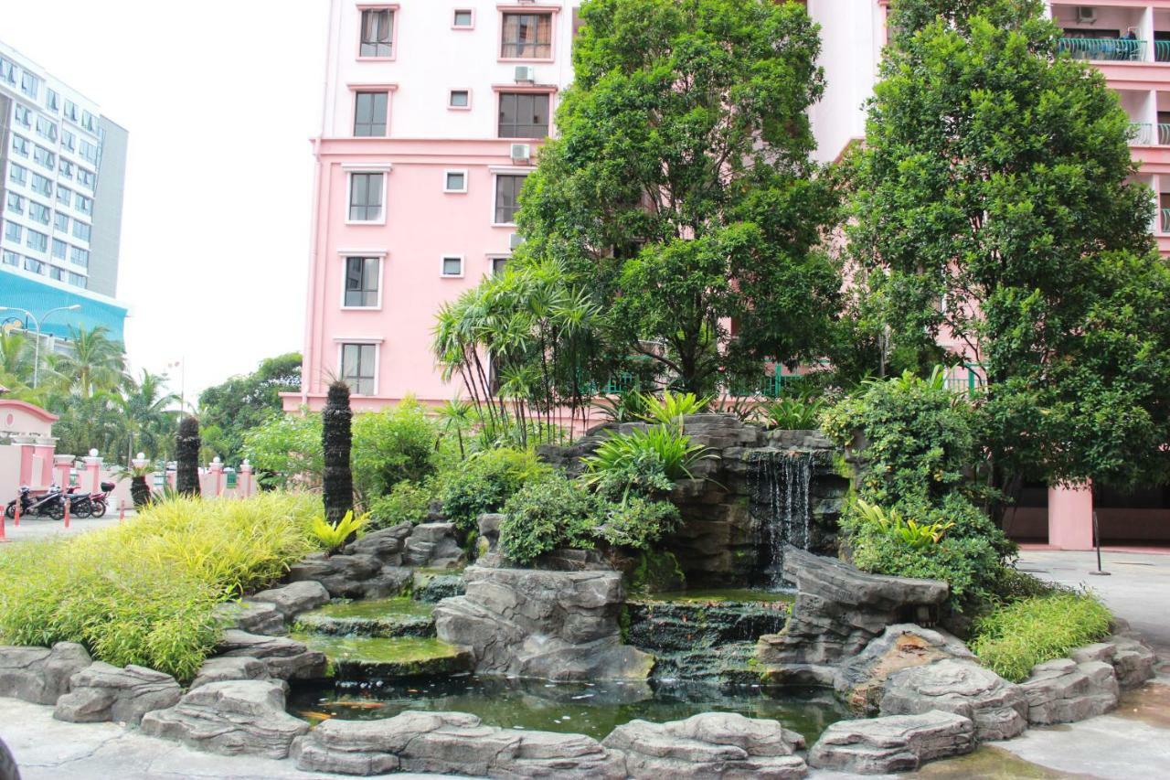 Pangsapuri 362 m² dengan 3 bilik tidur dan 2 bilik mandi peribadi di Central Business District Kota Kinabalu Luaran gambar